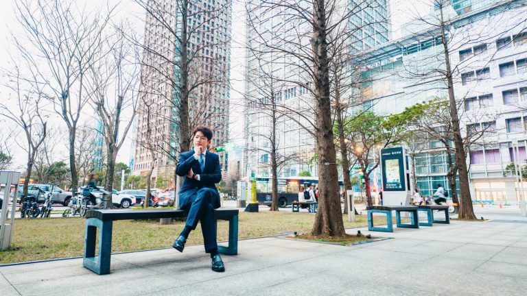 塾講師からプログラマーへ。「教える力」がコードレビューで活きている