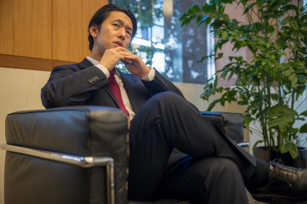 ドラッグストアからMRへ。登録販売者の資格が年収200万アップの鍵に